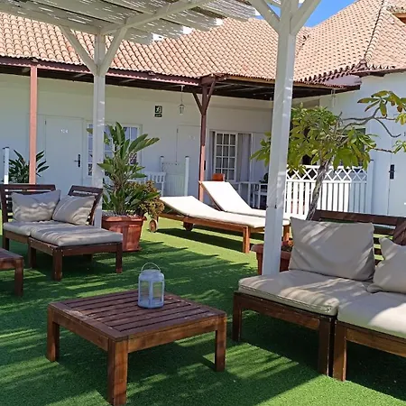 Flores Hotel