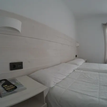 Flores Hotell Costa Adeje (Tenerife)
